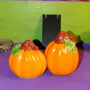 🎃Halloween Pumpkin Salt & Pepper Shakers🎃